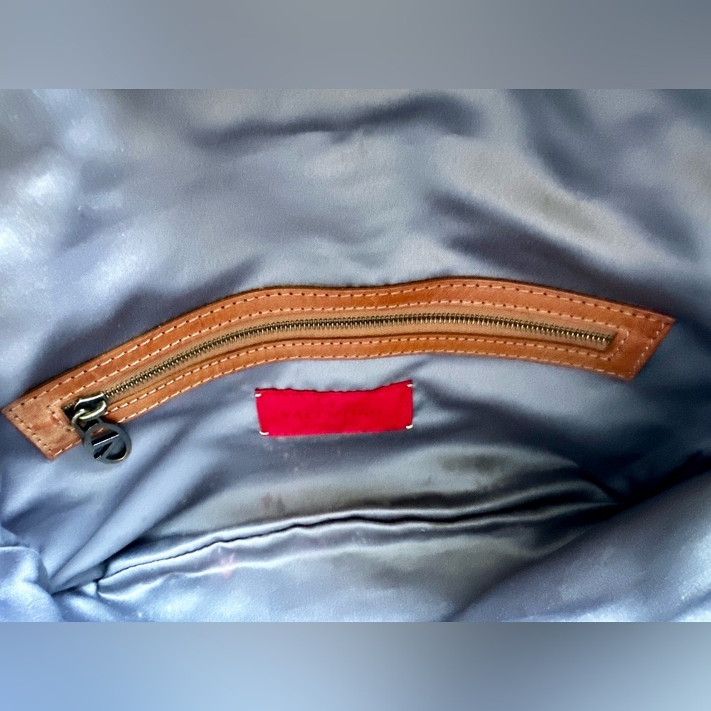 ππ SOLD ππCashmere Knit Bag V LOGO in Crystals sold on another platform - Picture 12 of 14